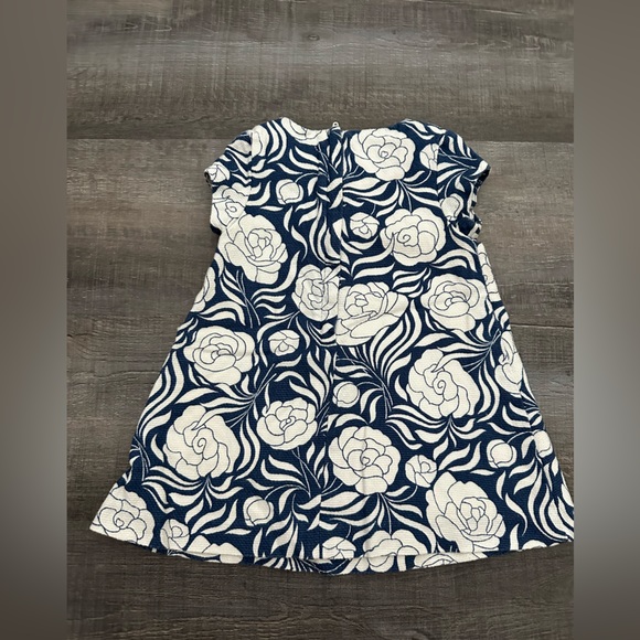 NWOT Janie and Jack Navy and White Floral Dress with Gold Button Accent 6-12 m - Picture 2 of 7